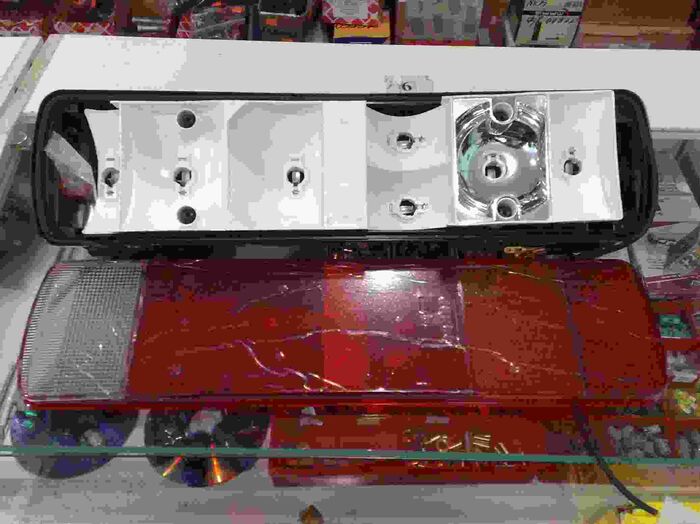 Фонарь задний без подсветки правый